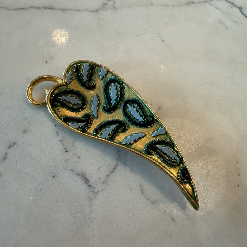 Vintage Karu Arke Gold Tone Leaf Paisley Brooch